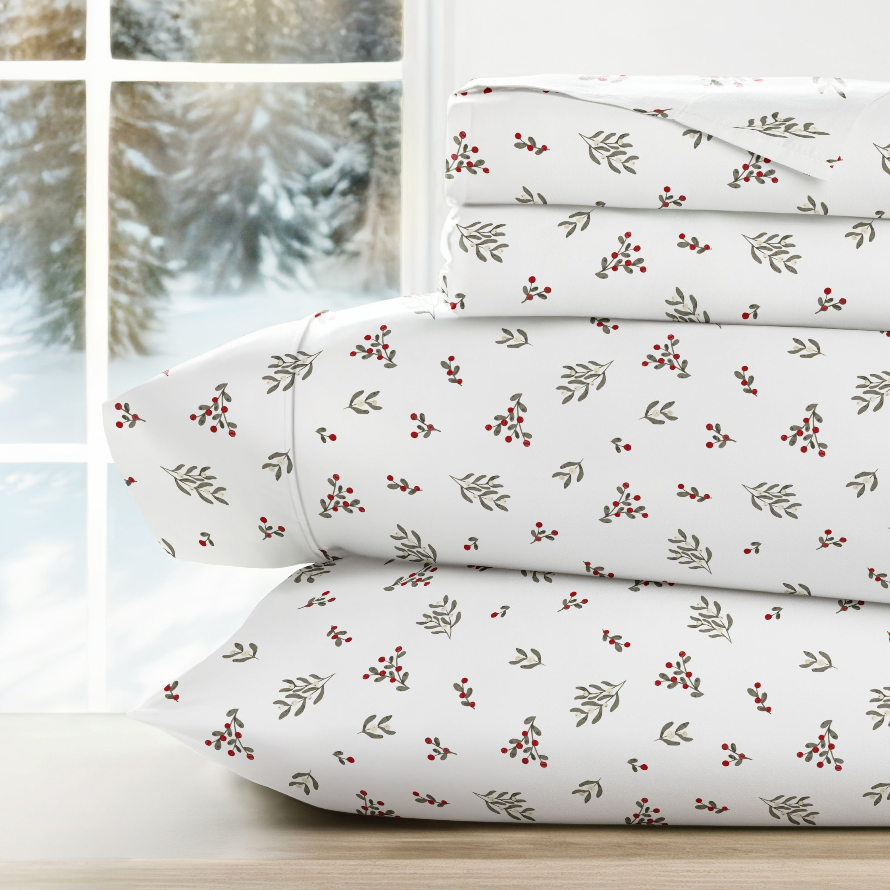 Winter Berries Patterned 4-Piece Sheet Set