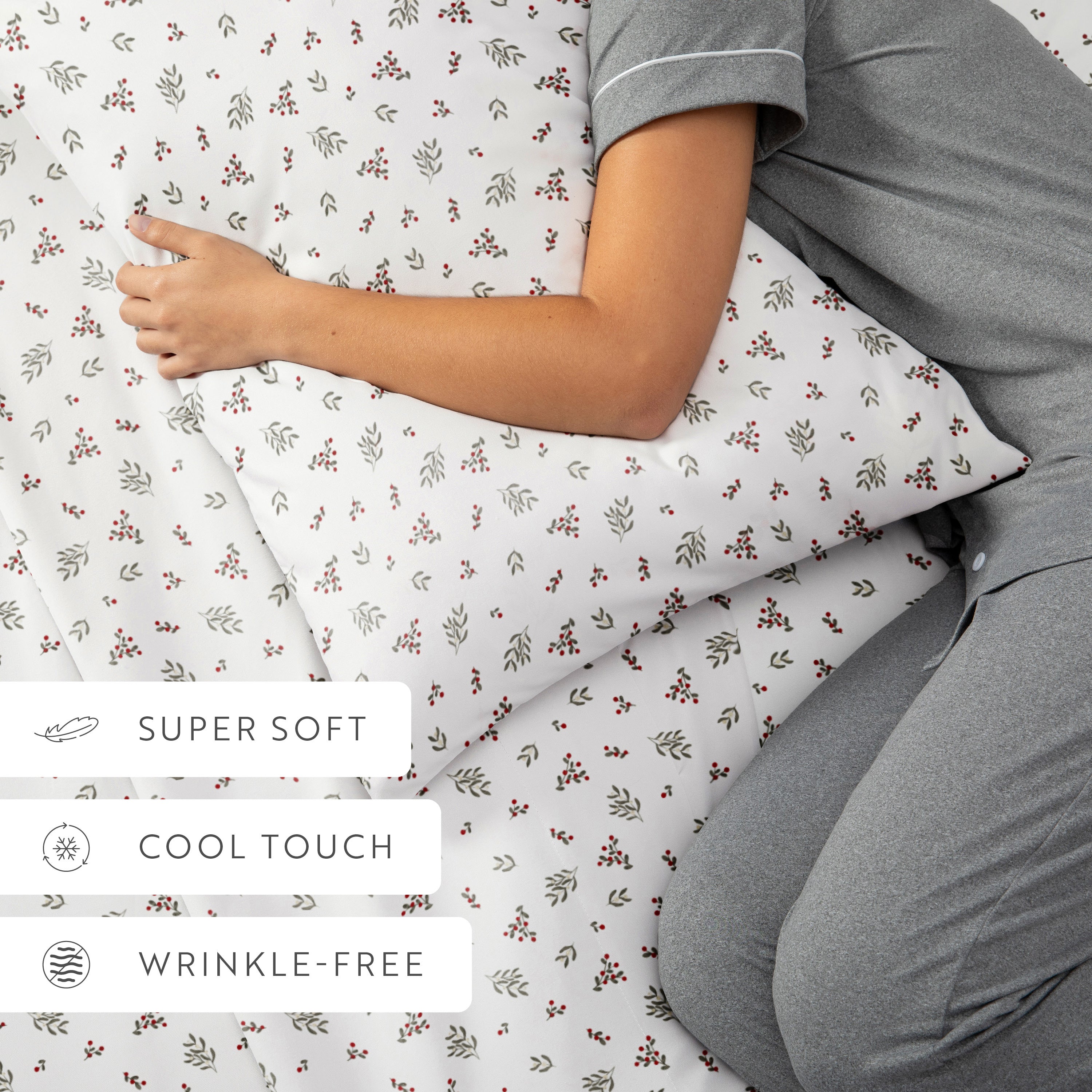 Winter Berries Patterned 4-Piece Sheet Set
