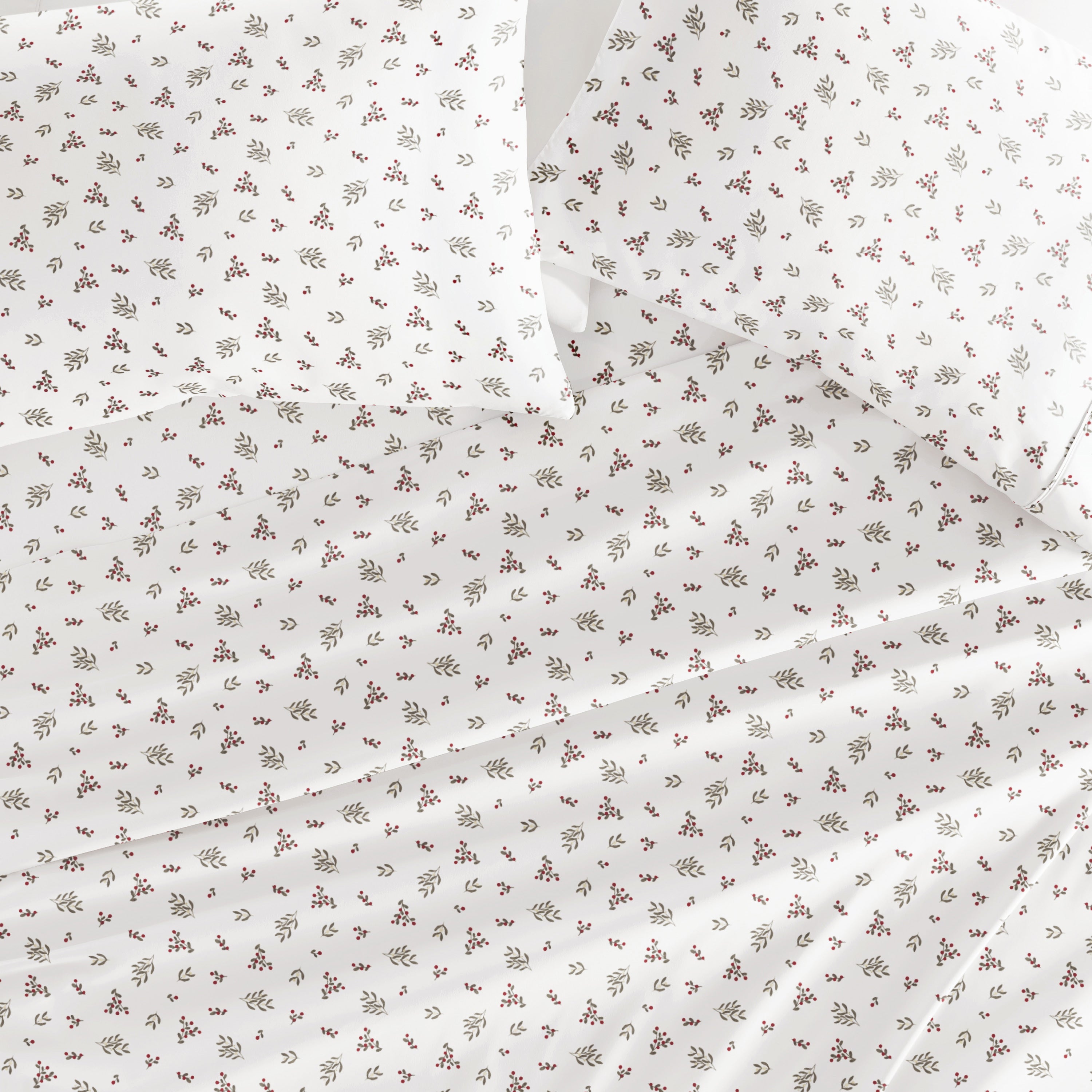 winter-berries-patterned-4-piece-sheet-set