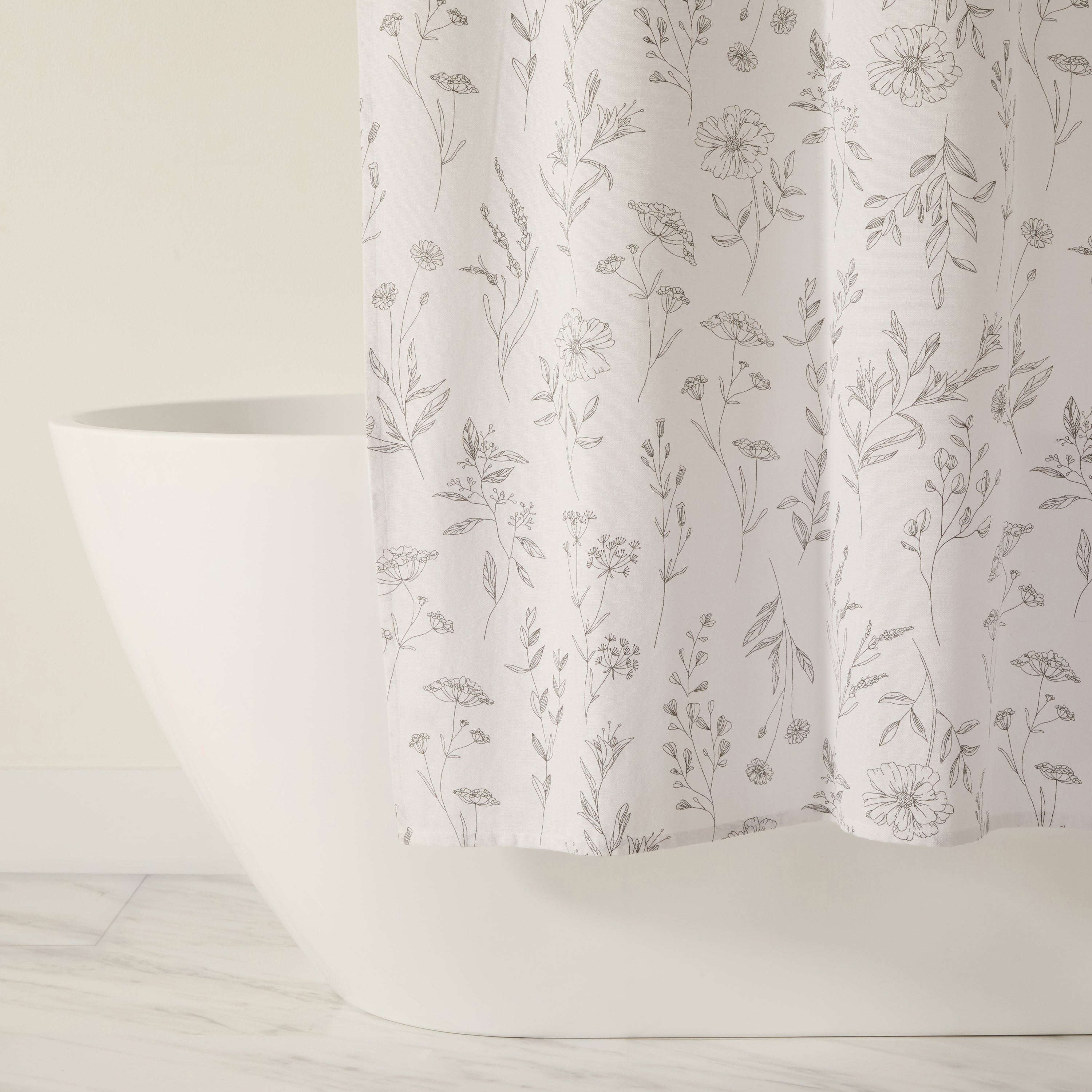 linear-flowers-patterned-shower-curtain